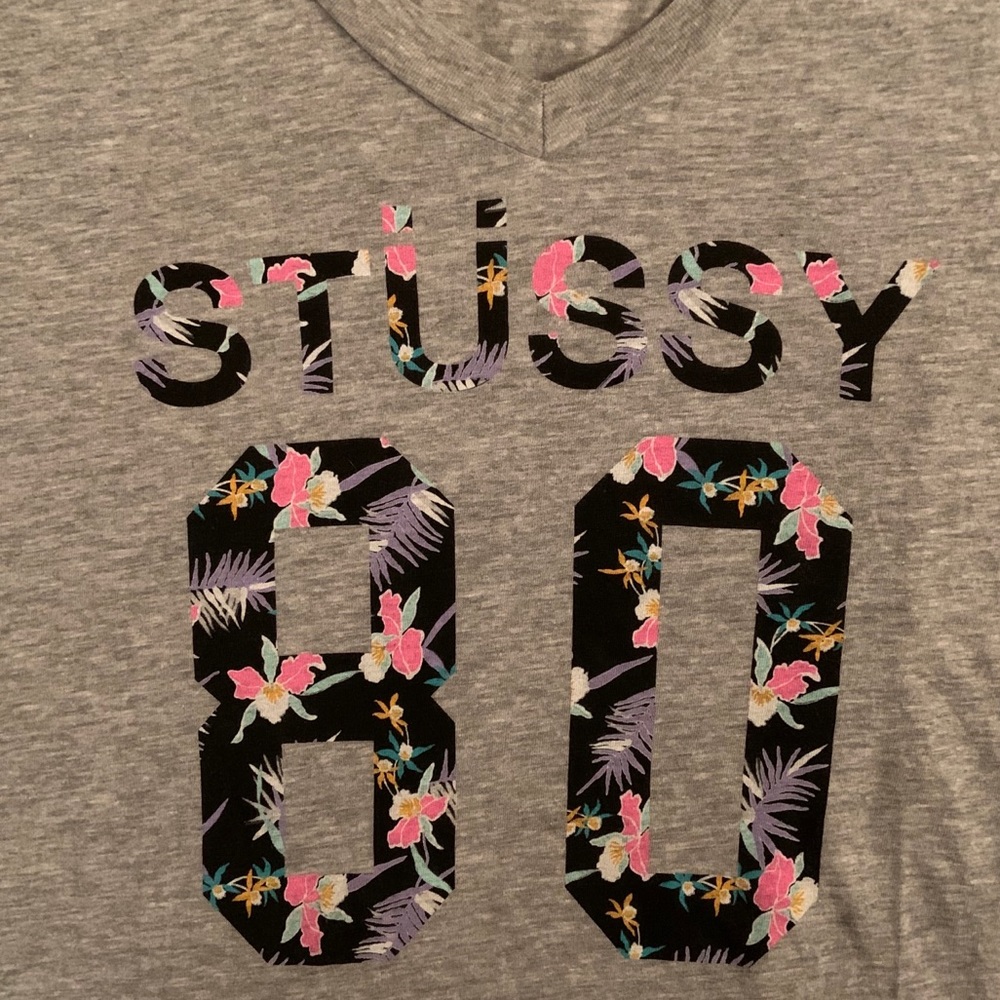 EUC STUSSY gray heather and floral tee. Small